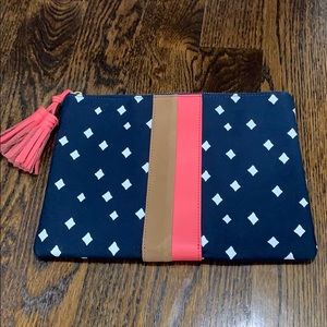 NWOT - Vineyard Vines canvas clutch